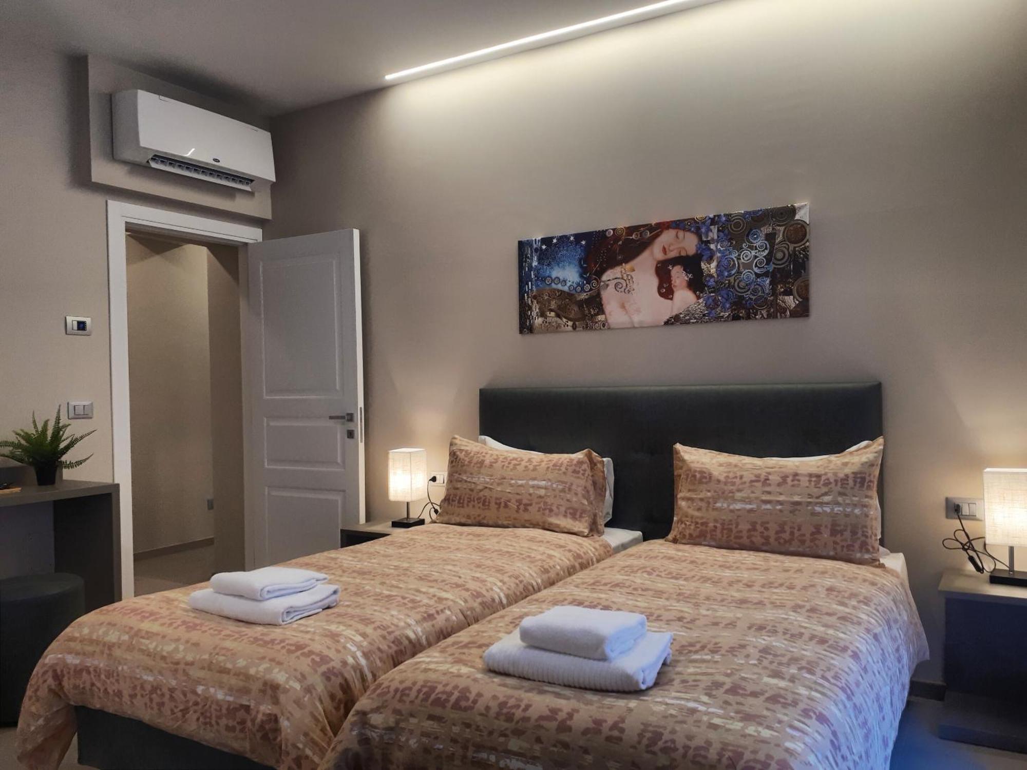 Smart Apartment Nettuno - Twa Bologna Bagian luar foto